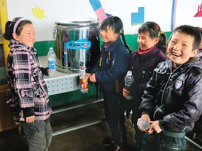 實力見證！131臺濾中濾開水器進駐甘肅45所學校